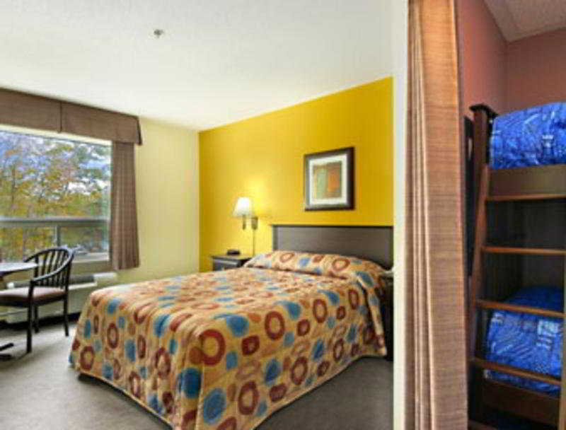 Super 8 By Wyndham Barrie South Exterior foto